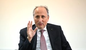 برادة يوضح أسباب تسقيف سن ولوج مباريات التعليم في المغرب