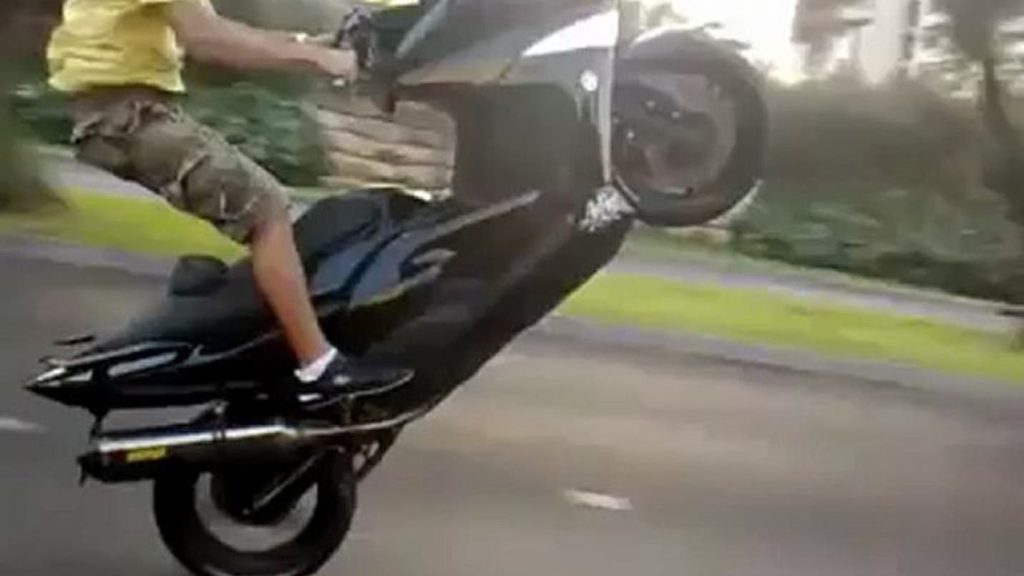 توقيف 30 شخصًا بسبب السياقة الاستعراضية وتعريض سلامة المواطنين للخطر بالبيضاء