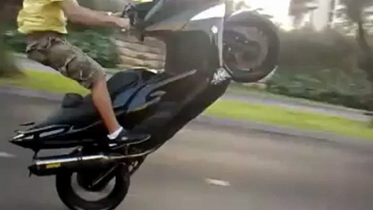 توقيف 30 شخصًا بسبب السياقة الاستعراضية وتعريض سلامة المواطنين للخطر بالبيضاء