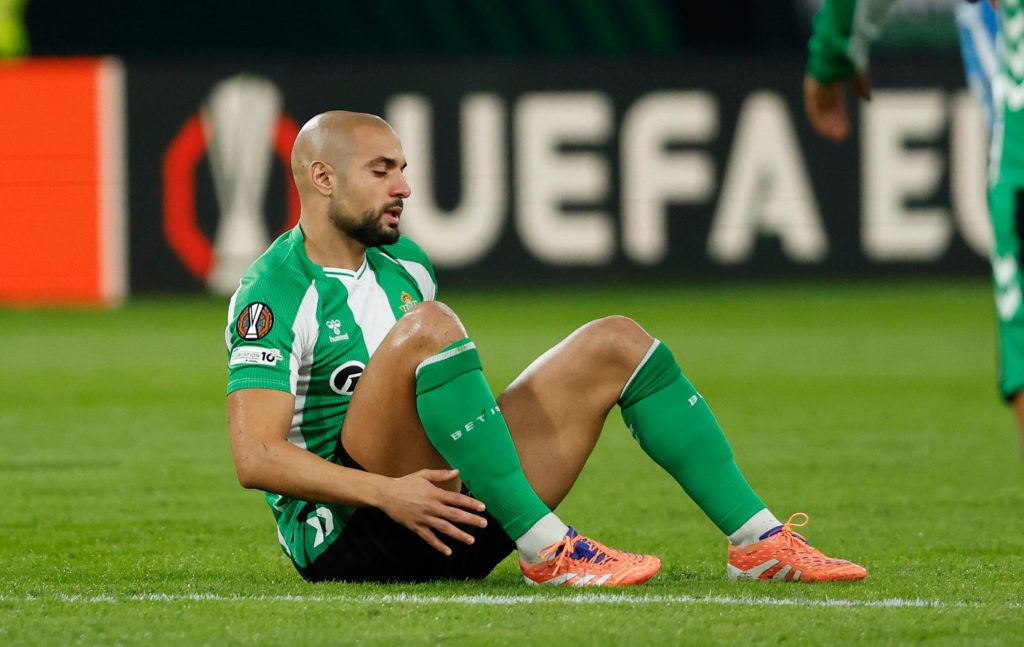 إصابة أمرابط تثير القلق في صفوف المنتخب المغربي