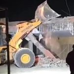 هدم مستودعات رئيس جماعة أولاد عزوز السابق بعد رفضه الامتثال للأوامر (صور)