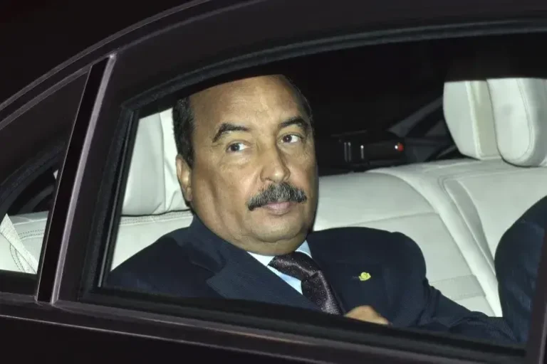 موريتانيا.. المحكمة العليا تؤيد سجن الرئيس السابق محمد ولد عبد العزيز 15 عامًا