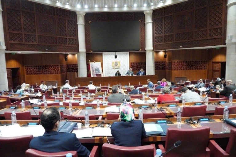 لجنة المالية بمجلس النواب تصادق على الجزء الأول من قانون مالية 2026