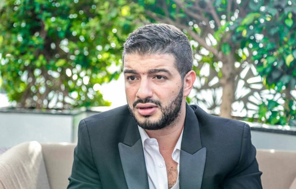 نقيب الفنانين يناشد المغاربة لإنقاذ الكوميدي الفيلالي من السجن