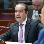 شوكي ينتقد بوانو: اتهامات "تضارب المصالح" في صفقات الأدوية "عار" دون دليل