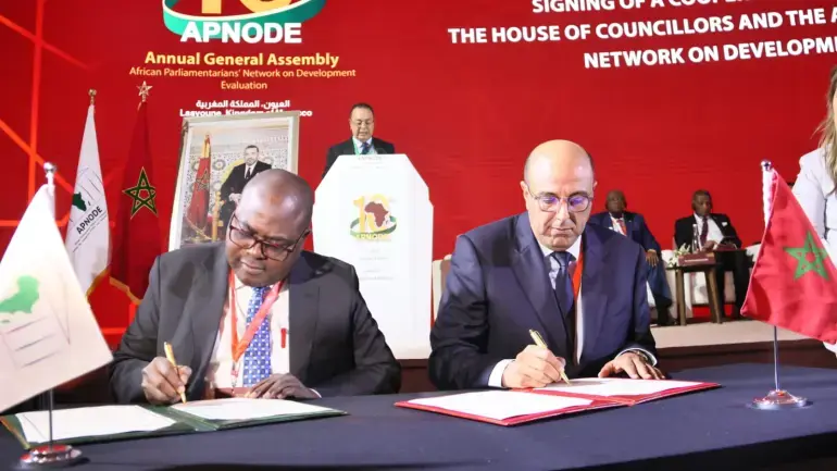 مجلس المستشارين وشبكة البرلمانيين الأفارقة يوقعان اتفاقية لتعزيز تقييم التنمية