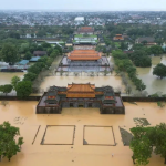 فيتنام: 55 قتيلاً و13 مفقودًا جراء فيضانات وانهيارات أرضية