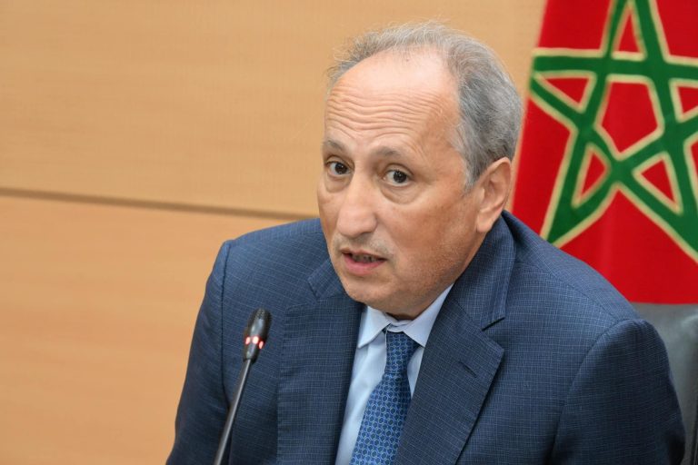 وزارة التربية تستعين بالأساتذة المتقاعدين لدعم تلاميذ مدارس الريادة