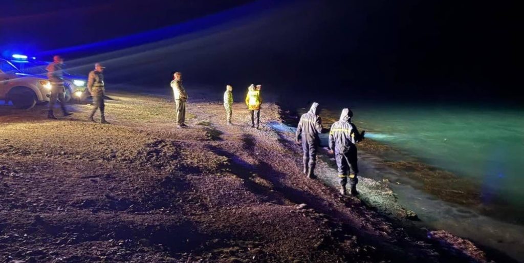 انتشال جثة دركي غريق في بحيرة إملشيل بعد عملية بحث مكثفة