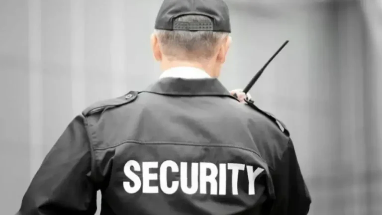 الجامعة الوطنية للصحة بالشرق تُدين تخفيض حراس الأمن وتُحذر من تدهور السلامة الصحية