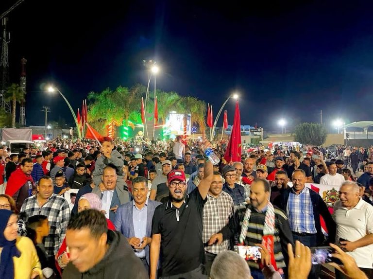 تاونات.. أجواء احتفالية بقرية بامحمد ابتهاجاً بقرار مجلس الأمن الداعم لمغربية الصحراء تاونات.. أجواء احتفالية بقرية بامحمد ابتهاجاً بقرار مجلس الأمن الداعم لمغربية الصحراء