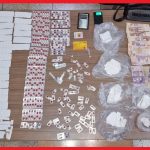 وجدة: توقيف شخص مبحوث عنه بحوزته مخدرات وكوكايين