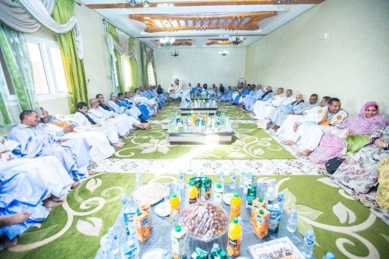 قبيلة الأنصار أولاد تيدرارين تجدد الولاء للملك وتثمن القرار الأممي بشأن الصحراء المغربية