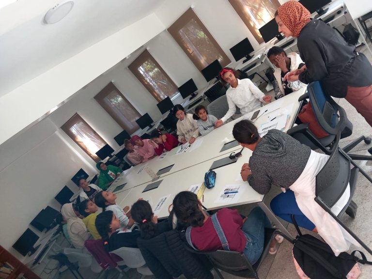 جمعية "بيتي" تختتم مشروعًا لحماية الطفولة استفاد منه 873 طفلاً و386 أسرة