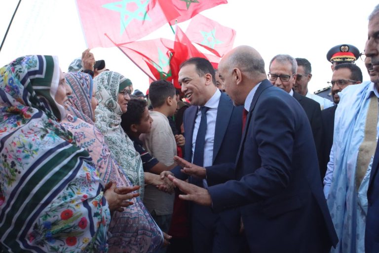 السعدي يوقع بالداخلة على اتفاقية للمحافظة على حرف الصناعة التقليدية