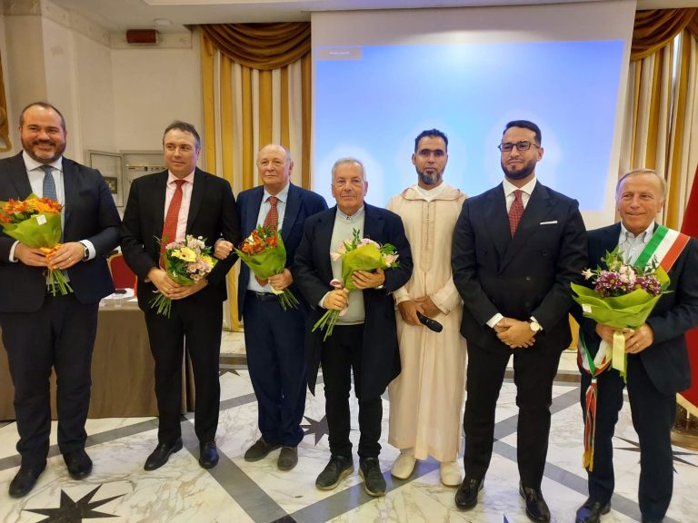 مغاربة إيطاليا يحتفلون بالذكرى الخمسين للمسيرة الخضراء