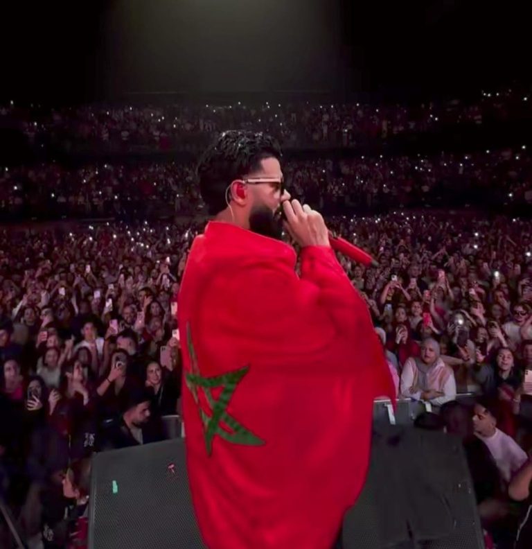 Dystinct يكتب التاريخ في بلجيكا: فنان مغربي يملأ "Lotto Arena" بحضور الآلاف