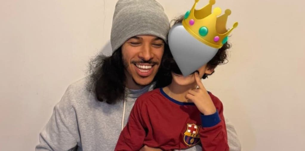 ديزي دروس يحتفل بعيد ميلاد ابنه الثامن في أجواء عائلية