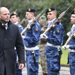 بلجيكا تفتح باب التجنيد التطوعي للشباب براتب مغرٍ