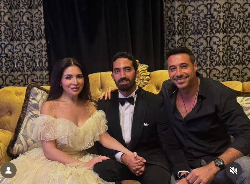 مي عز الدين تدخل القفص الذهبي وتفاجئ جمهورها بزواجها