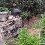 نجاة سائق بأعجوبة بعد انقلاب سيارته في تطوان