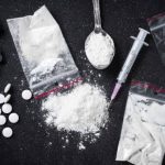 أحكام بالسجن وغرامات مالية في حق متهمين بالاتجار في المخدرات بالحسيمة