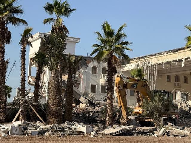 دفاع مالك "قصر بوسكورة" يعرض روايته الكاملة ويتهم السلطات بالشطط والتحريض على السرقة