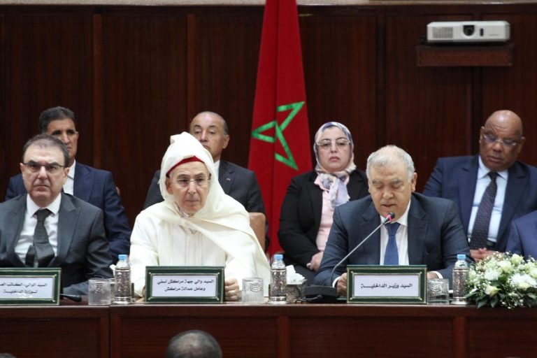 والي مراكش-آسفي الجديد يعفي مدير ديوانه في أولى قراراته الإدارية