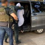 تفكيك شبكة إجرامية في برشلونة تزوّر وثائق إقامة لمهاجرين غير شرعيين