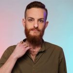 أويس مخللاتي يعلن اعتناقه المسيحية بعد تركه الديانة الدرزية