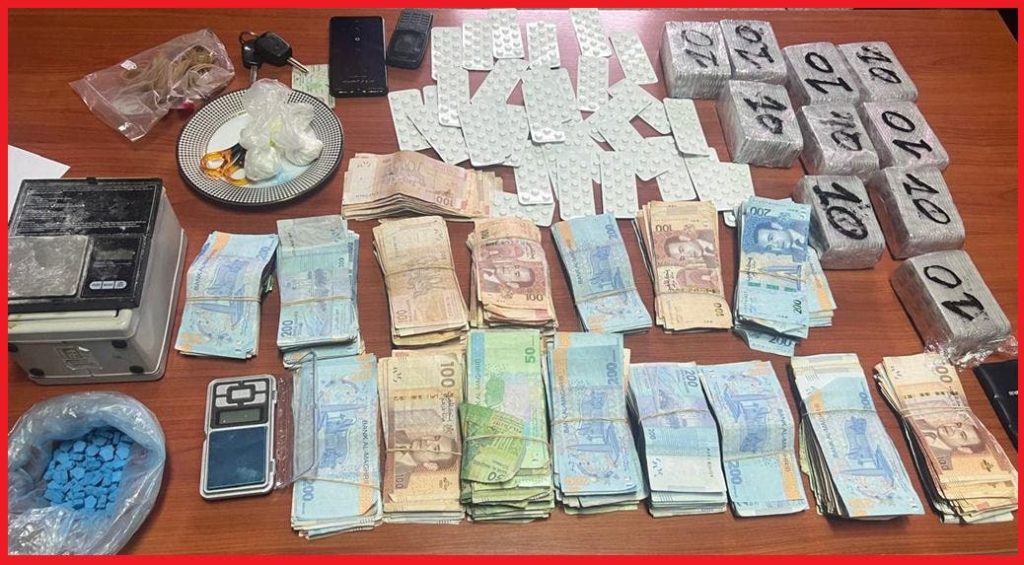 توقيف عصابة مخدرات بمراكش: حجز آلاف الأقراص المخدرة وكوكايين