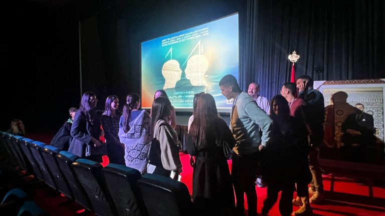 فيلم "تشويش" يثير جدلاً واسعاً في مهرجان الناظور حول سرقة الأطفال