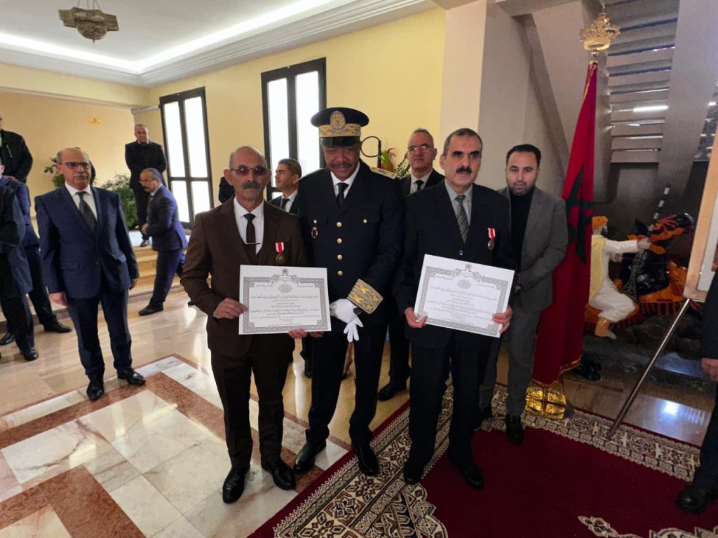 عامل تاونات يترأس مراسيم الاحتفال بالذكرى الـ70 للاستقلال وتوشيح موظفين