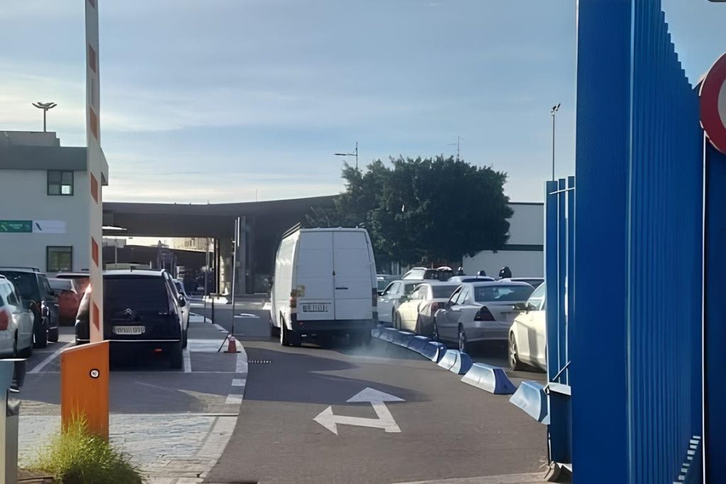 اتحاد رجال الأعمال بمليلية يطالب بحل أزمة المكتب الجمركي مع المغرب