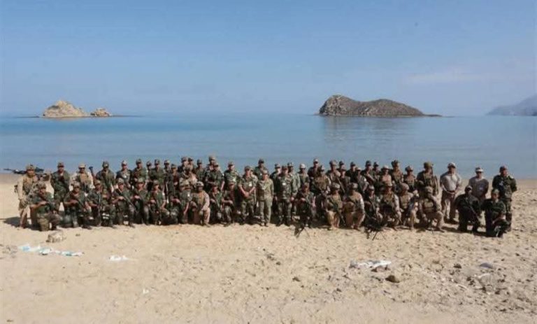 اختتام مناورات عسكرية مشتركة بين المغرب والولايات المتحدة بالحسيمة