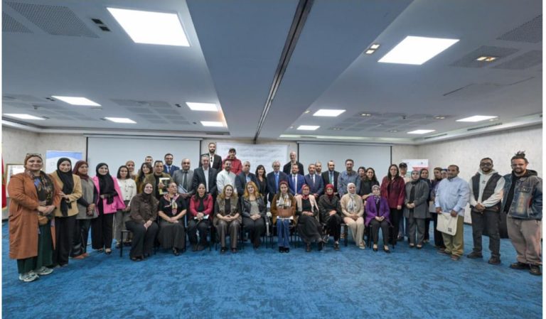 المركز الجهوي للاستثمار بفاس-مكناس يقود جهود تعزيز السلوك المسؤول في المقاولات