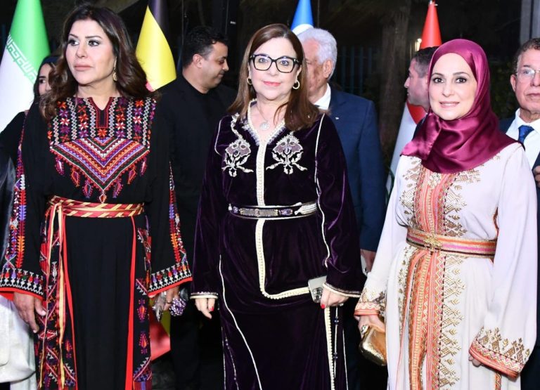 قفطان الخير يجمع التراث المغربي والتضامن في الرباط