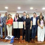 البرلمان الأندي يكرم النائبة المغربية فاتن الغالي لتعزيز العلاقات مع أمريكا اللاتينية