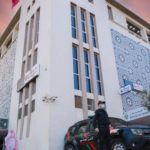 أمن العيون يوقف شابًا متورطًا في اعتداء وسرقة