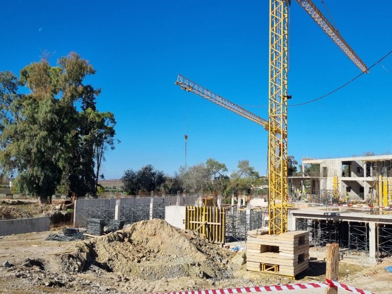 عامل إقليم تازة يعزز التواصل ويتفقد تقدم أشغال مستشفى تاهلة