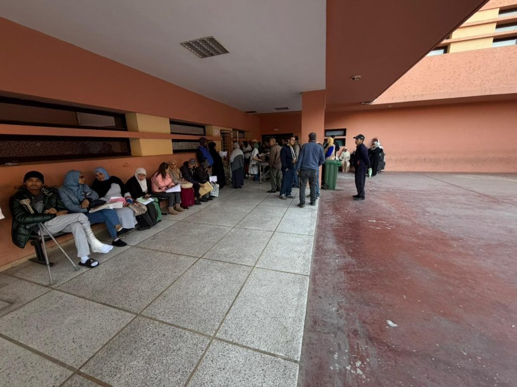 طوابير وانتظار طويل للحصول على شواهد طبية بمراكش يثير تساؤلات حول إدارة المستشفى