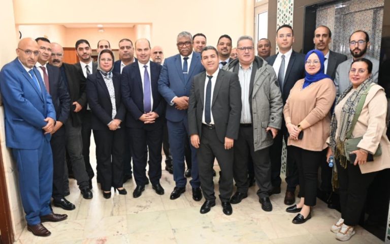 وزارة العدل والنقابة الديمقراطية تعلنان عن تقدم في معالجة الملفات العالقة