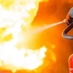 حريق ضخم يتلف مستودع أخشاب بمراكش دون إصابات