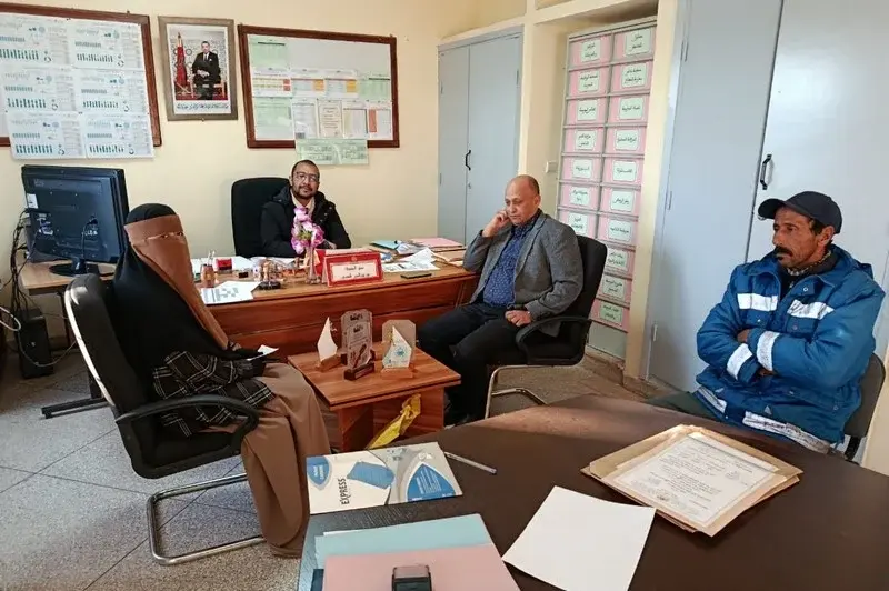 عودة تلميذة منقبة إلى مقاعد الدراسة بالصويرة بعد انقطاع دام شهرين