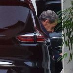 ساركوزي يعود إلى منزله بعد الإفراج عنه ويؤكد: "سأقاتل من أجل الحقيقة"