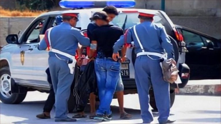 الدرك الملكي بآساكن يطيح بشبكة لترويج الكوكايين ويحجز سيارات مزورة