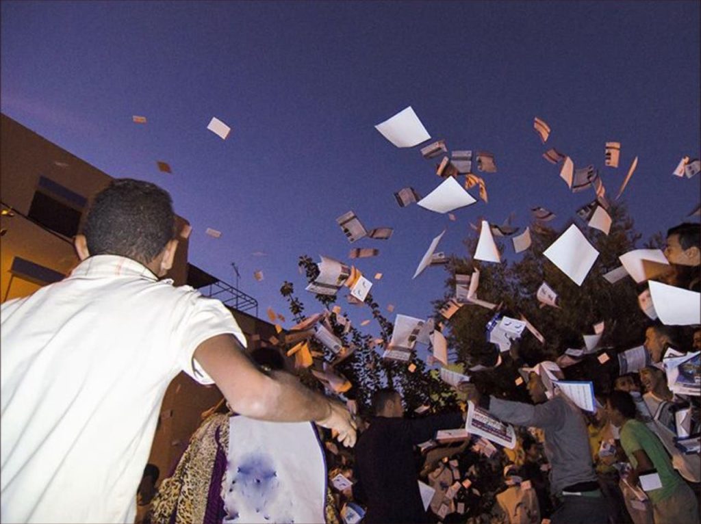 الأغلبية البرلمانية تقترح إلزام المرشحين بالإفصاح عن حساباتهم البنكية