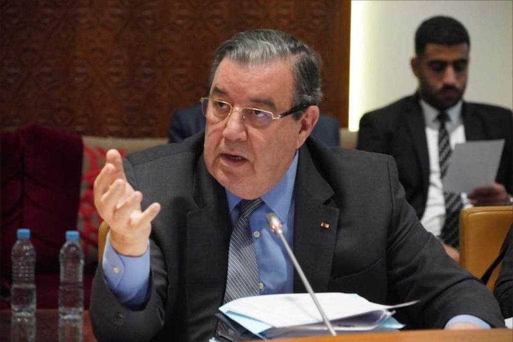 السنتيسي ينتقد سلوك برلمانيين: "يتسابقون لتقديم طلبات خاصة للوزراء"