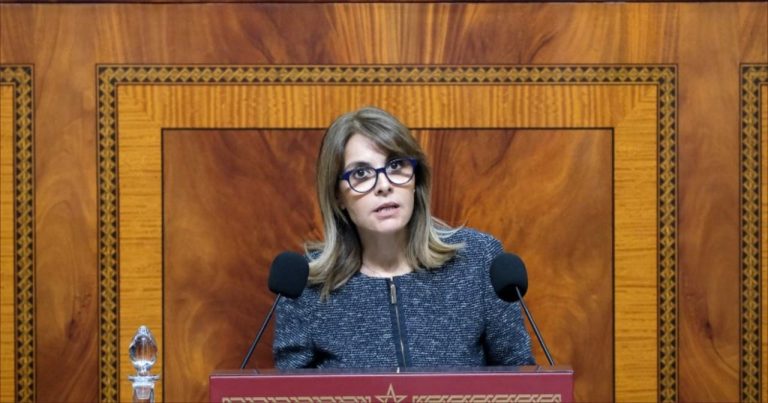 فاطمة خير تطالب بحماية الصحافيين المغاربة من الهشاشة الاجتماعية