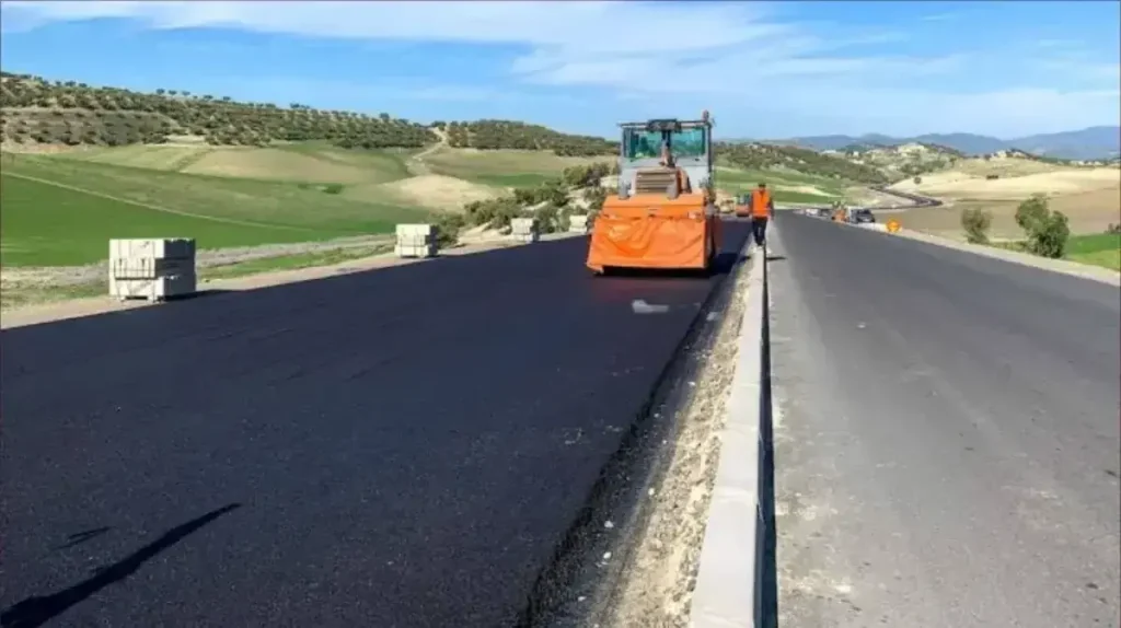 تثنية طريق فاس-تاونات: الشطر الأول على وشك الانتهاء